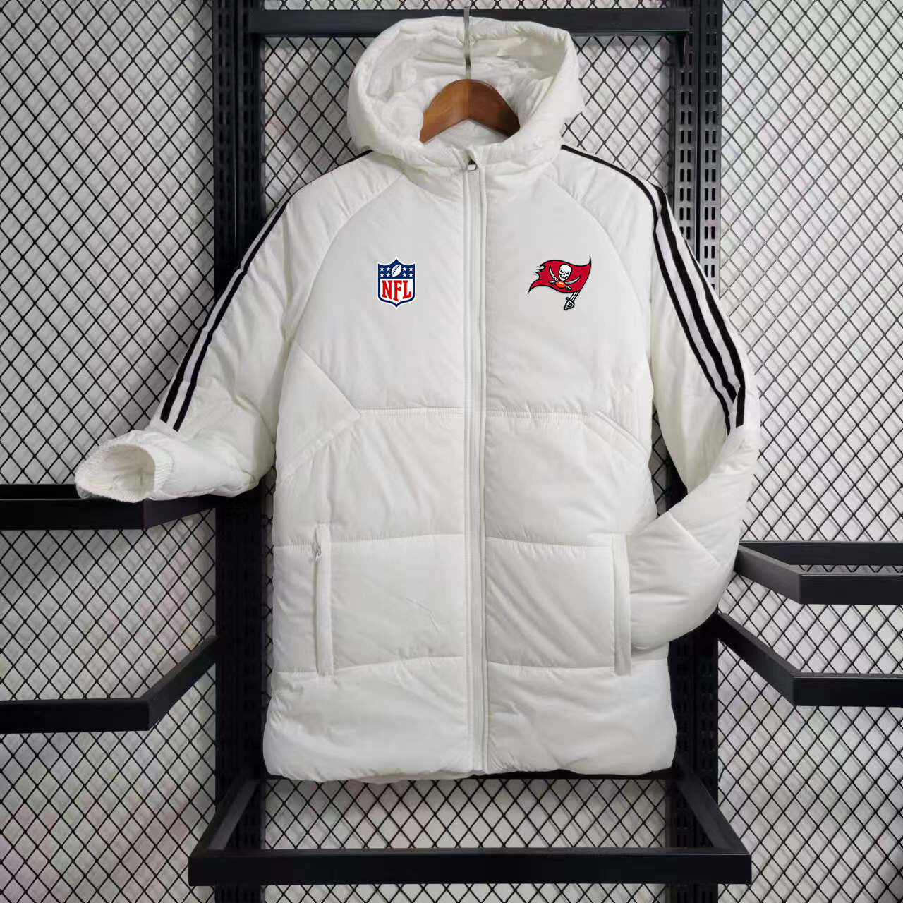 Tampa Bay Buccaneers Puffer Coat Down Jacket - White